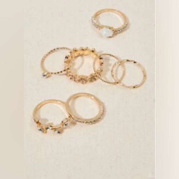 Altard State Gold 7pc Ring Set 19$